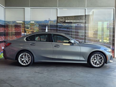 Used 2025 BMW 330i xDrive Sedan image 4