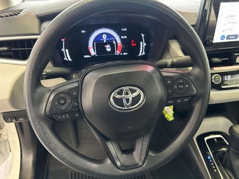Used 2026 Toyota Corolla LE FWD image 17