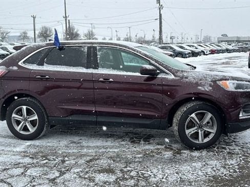 Certified 2024 Ford Edge SEL w/ Convenience Package image 2