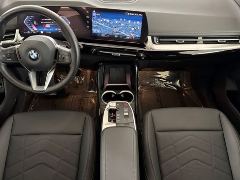 Used 2023 BMW X1 xDrive28i w/ Convenience Package AWD/4WD image 3