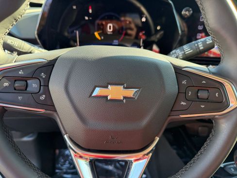 Used 2025 Chevrolet Trax LT w/ LT Convenience Package image 25