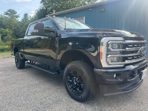 Used 2023 Ford F250 XLT w/ XLT Premium Package AWD/4WD image 9