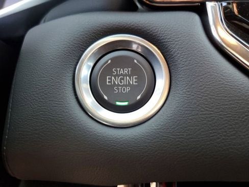 New 2025 GMC Canyon Elevation w/ Convenience Package image 25