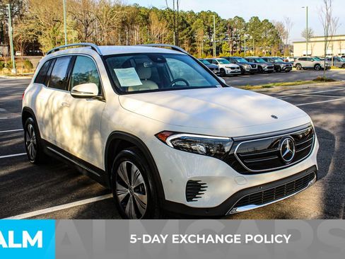 Used 2023 Mercedes-Benz EQB 300 300 image 3