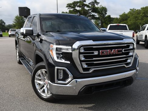 Used 2021 GMC Sierra 1500 SLT w/ SLT Premium Plus Package AWD/4WD image 4