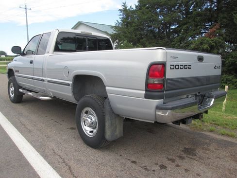 Used 1999 Dodge Ram 2500 Truck 4x4 Quad Cab image 9