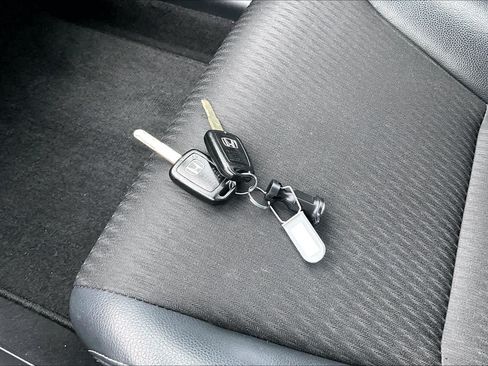 Used 2017 Honda Accord Sport image 15