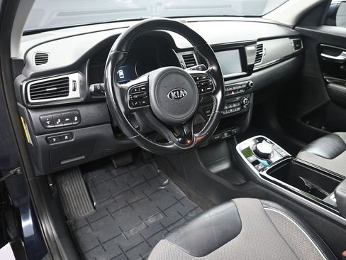 Certified 2019 Kia Niro EX w/ Cold Weather Package 2.0 image 13