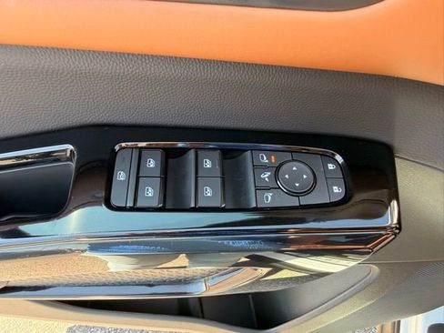 New 2026 Nissan Pathfinder Platinum AWD/4WD image 11