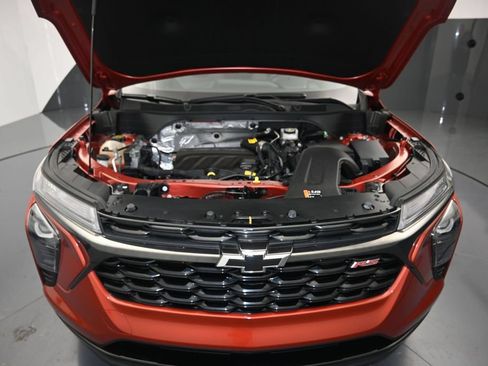 Certified 2024 Chevrolet Trax RS w/ Driver Confidence Package FWD image 27