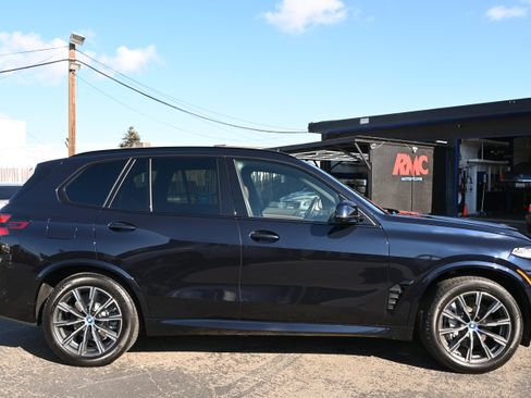 Used 2024 BMW X5 xDrive50e w/ M Sport Package AWD/4WD image 6