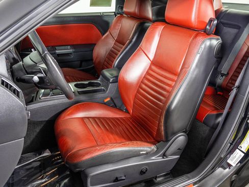 Used 2013 Dodge Challenger R/T Plus image 21