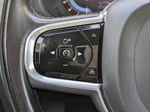 Certified 2022 Volvo XC60 B5 Inscription w/ Advanced Package image 28