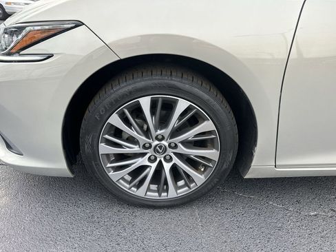 Used 2019 Lexus ES 350 w/ Premium Package image 10