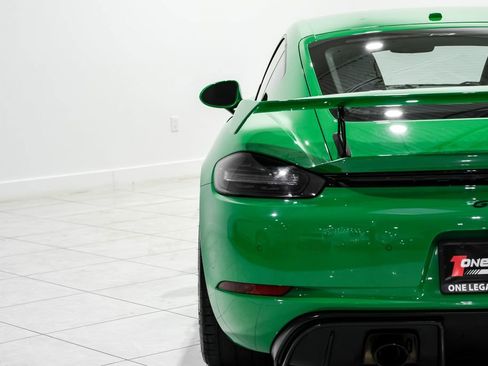 Used 2022 Porsche 718 Cayman GT4 RWD image 41