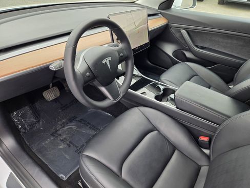Used 2020 Tesla Model 3 Standard Range Plus RWD image 10
