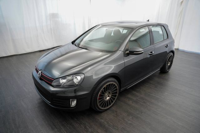 Used 2011 Volkswagen GTI 4-Door FWD image 3
