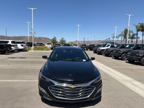 Used 2023 Chevrolet Malibu LT FWD image 3