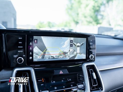 Used 2022 Kia Sorento SX Prestige w/ Rust Color Package image 40