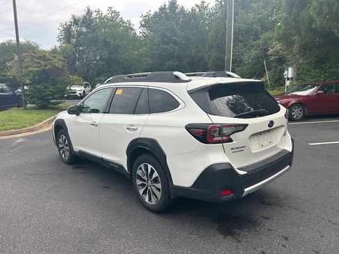 Certified 2025 Subaru Outback Touring AWD/4WD image 6