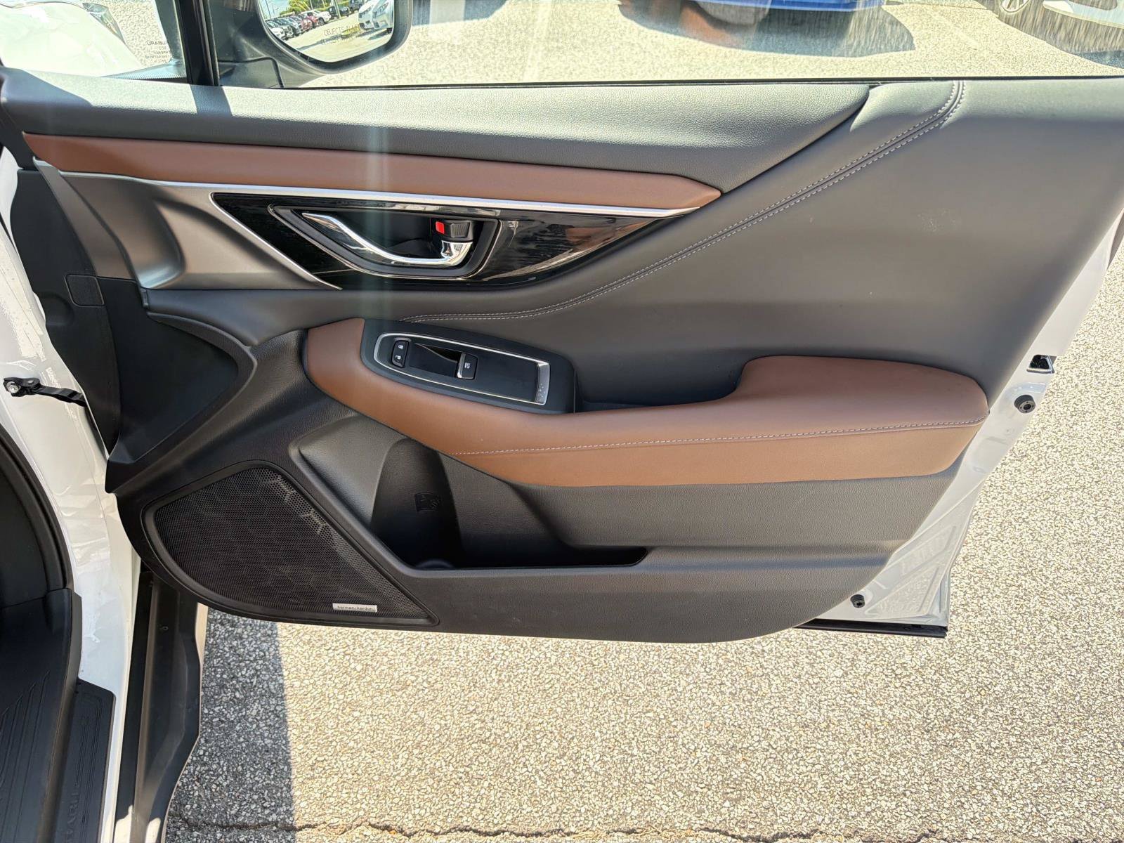 Used 2022 Subaru Outback Touring AWD/4WD image 16