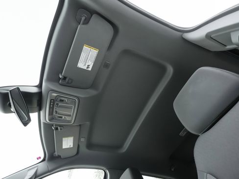 Used 2025 Chevrolet Silverado 2500 LT w/ Convenience Package image 21