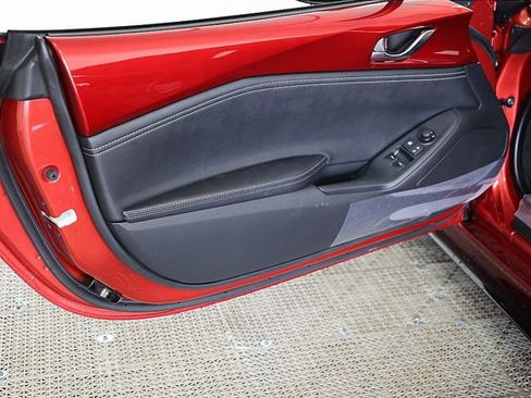 New 2025 MAZDA MX-5 Miata Grand Touring w/ Appearance Package image 16