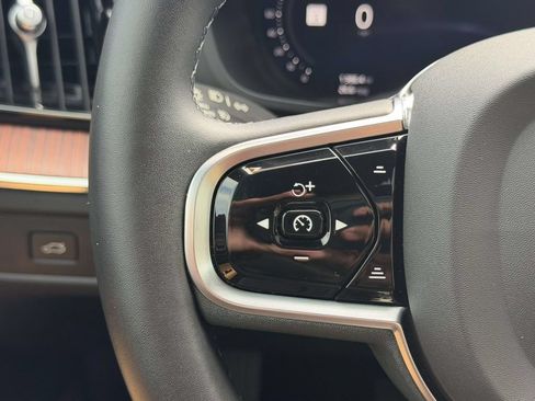 Used 2023 Volvo XC60 B6 Ultimate w/ Protection Package Premier AWD/4WD image 9