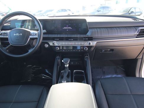 Used 2024 Kia Telluride EX w/ EX Captain's Chair Package image 45
