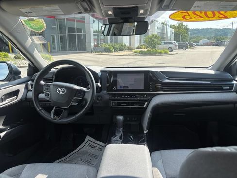 Used 2025 Toyota Camry LE w/ Convenience Package AWD/4WD image 10