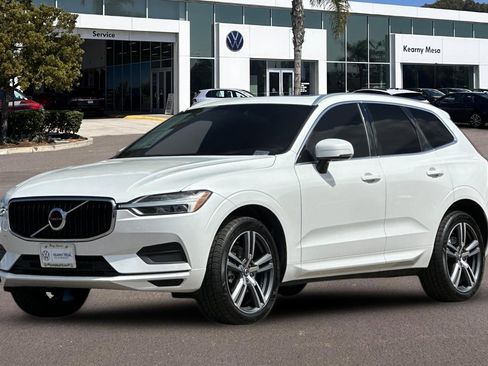 Used 2020 Volvo XC60 T5 Momentum w/ Protection Package Premier FWD image 8