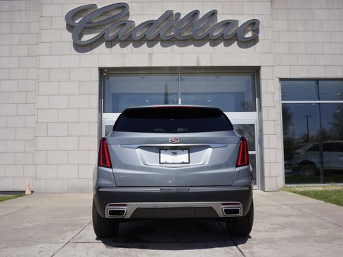 Used 2025 Cadillac XT5 Premium Luxury image 6