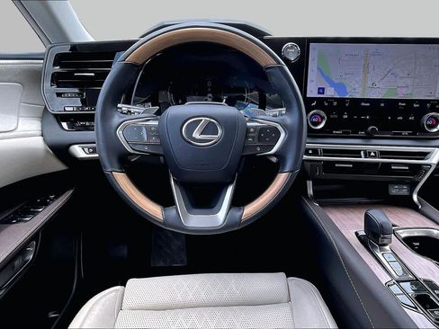 Used 2024 Lexus RX 350 AWD/4WD image 5
