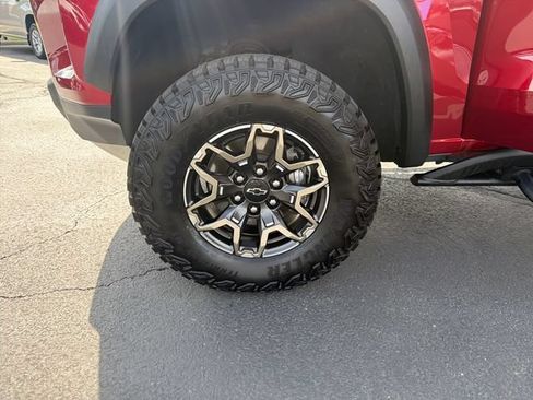 Used 2024 Chevrolet Colorado ZR2 w/ ZR2 Convenience Package III AWD/4WD image 26