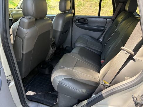 Used 2004 Chevrolet TrailBlazer LT w/ LT Preferred Equipment Group AWD/4WD image 15