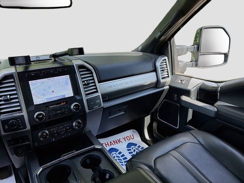 Used 2021 Ford F350 Platinum w/ Tremor Off-Road Package AWD/4WD image 26