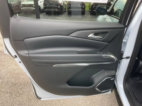 New 2026 Chevrolet Traverse High Country w/ LPO, Floor Liner Package AWD/4WD image 22
