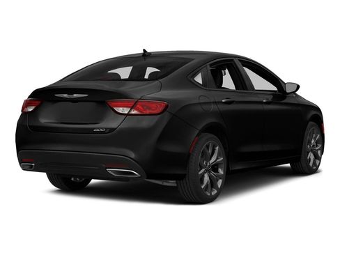 Used 2015 Chrysler 200 Limited w/ Convenience Group FWD image 3