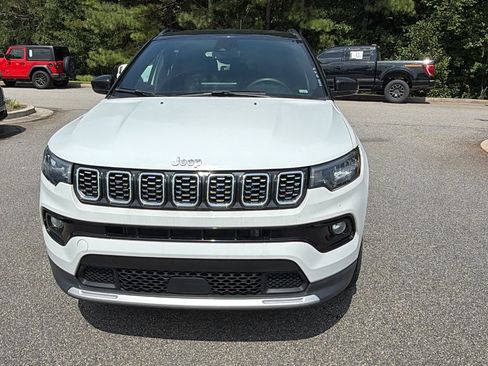 Used 2024 Jeep Compass Limited AWD/4WD image 3