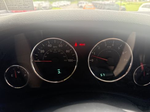 Used 2016 Jeep Wrangler Unlimited Sport w/ Connectivity Group AWD/4WD image 39