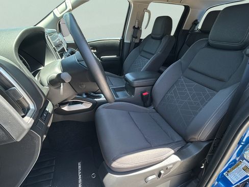 Used 2025 Nissan Frontier SV RWD image 13
