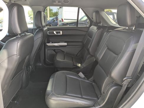 Used 2024 Ford Explorer XLT w/ Equipment Group 202A AWD/4WD image 16