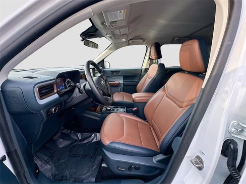 Used 2024 Ford Maverick Lariat image 22