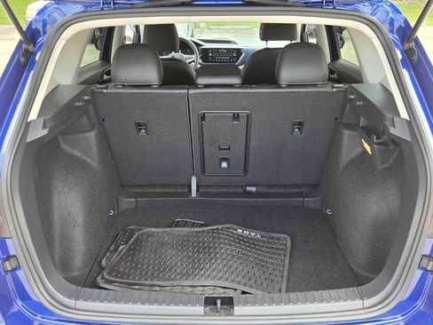 Certified 2023 Volkswagen Taos SE w/ Black Wheel Package FWD image 16