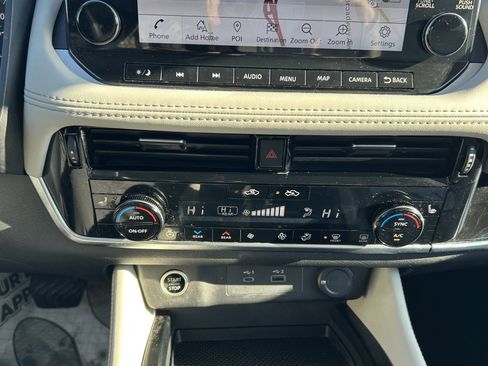 Used 2023 Nissan Rogue SL w/ SL Premium Package image 28