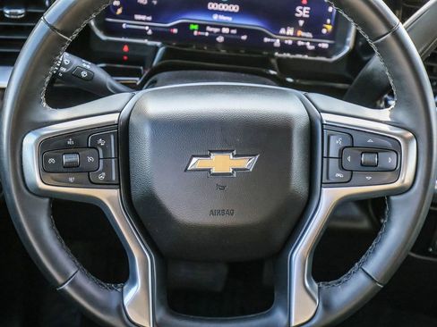 Used 2025 Chevrolet Silverado 2500 LT w/ Convenience Package AWD/4WD image 28