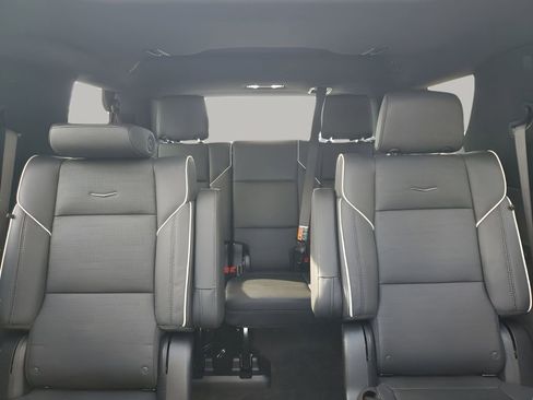 Certified 2025 Cadillac Escalade Premium Luxury image 47