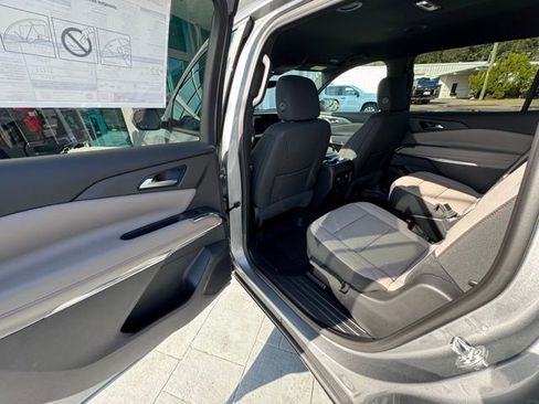 New 2026 Chevrolet Traverse LT w/ Driver Confidence Package image 18