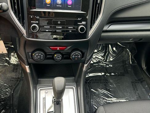Used 2021 Subaru Forester AWD/4WD image 11