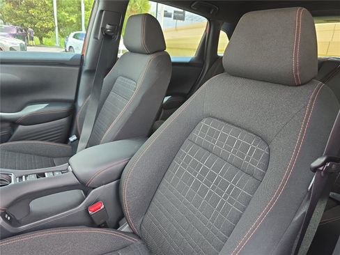 Used 2025 Honda HR-V Sport image 16
